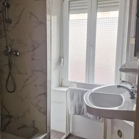 De L'academie Place Stanislas, Centre , Gare Et Congres 2* Nancy