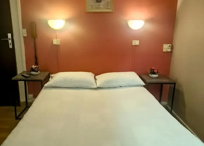 De L'academie Place Stanislas, Centre , Gare Et Congres