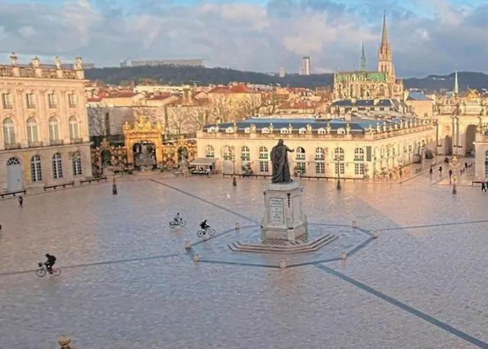 De L'academie Place Stanislas, Centre , Gare Et Congres 2*
