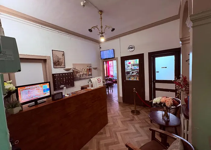 Hotel De L'academie Place Stanislas, Centre , Gare Et Congres 2*